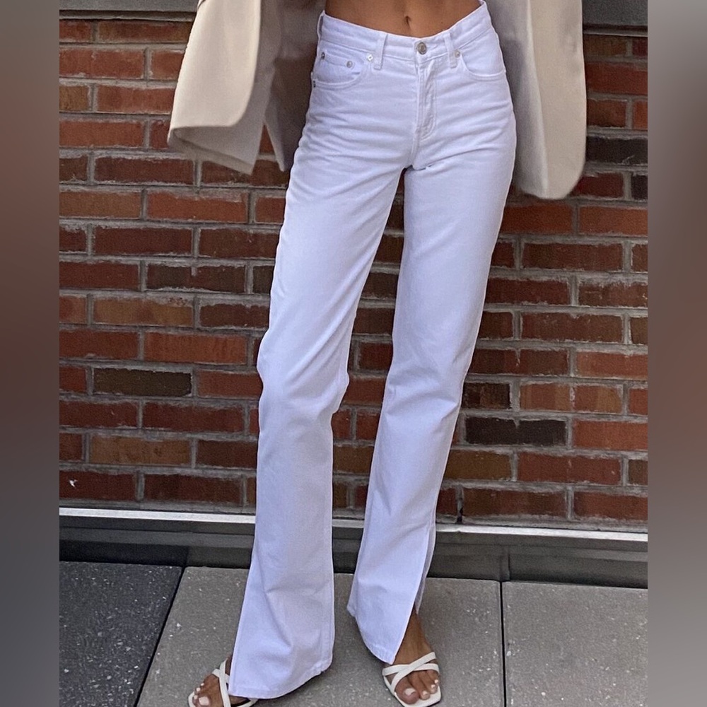 Zara Split Straight Mid Rise Jeans NWT